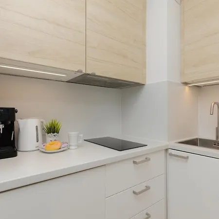 Metro Bemowo By Renters *